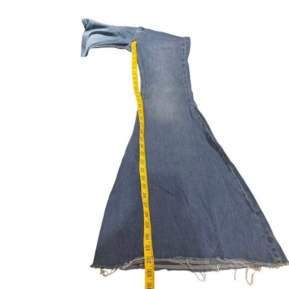 Free People 70s Just Float On Low-Rise Flare Bell Bottom Jeans Dark Raw Hem 29 - Picture 6 of 7